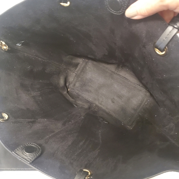 Michael Kors Izzy Black Pebble Grain Leather Tote, Classic, Stylish, Sleek - Picture 14 of 16